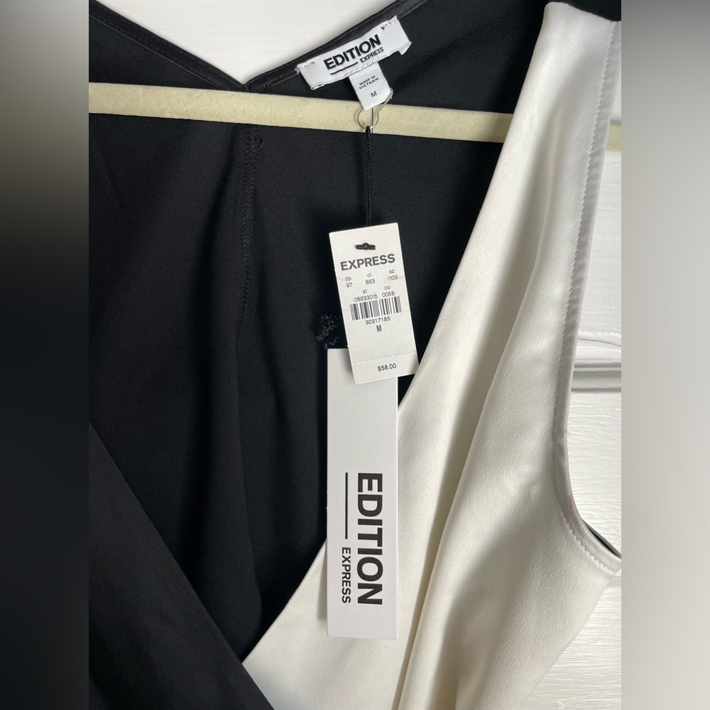 Express Edition Monochrome Wrap Blouse - Picture 3 of 13